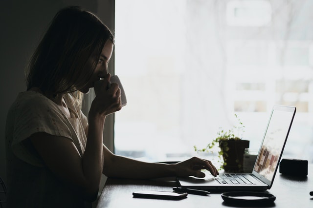 Pentingnya absen online pada era industri 4.0 di Indonesia